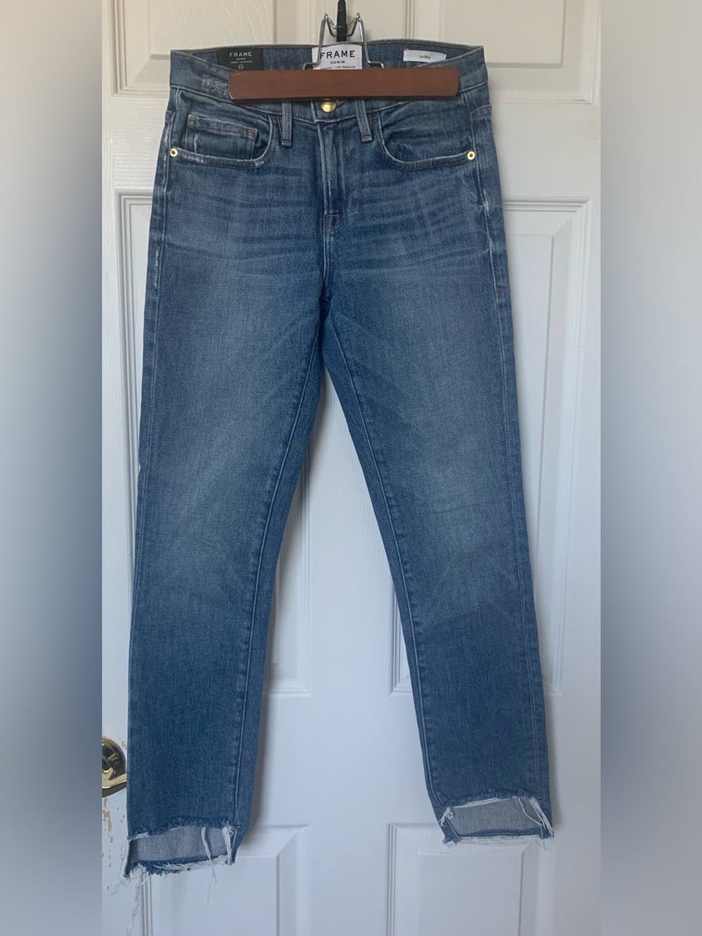 FRAME Le Boy Distressed Crop Jeans Size 24 Light Wash Raw Hem